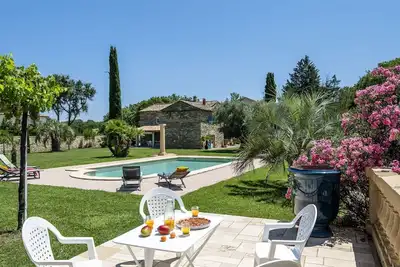 Image de Merveilleuse maison de vacances privée avec piscine, climatisation, Wifi, Tv, patio et parking