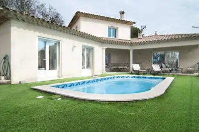 Image de Maison de vacances privée avec Wifi, piscine privée, climatisation, Tv, terrasse, animaux admis