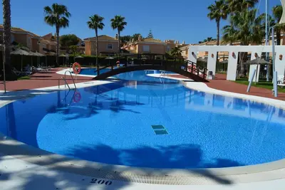 Image de Penthouse moderne avec Wifi, terrasse orientée plein sud et piscine communautaire