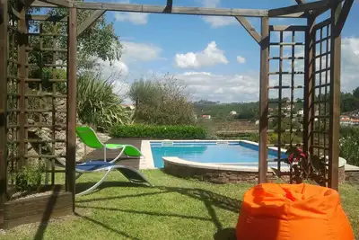 Image de Quinta Rustica w / piscine, entre Valence et Monsoon.