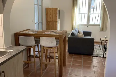 Image de Belle maison climatisée et rénovée au cœur de la ville