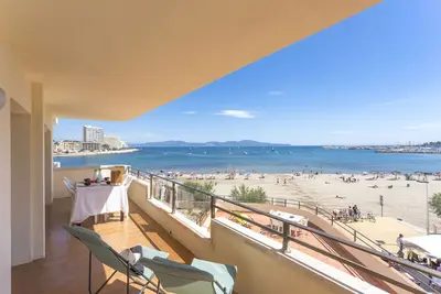 Image de Ref. Blanc CANIGÓ 2: Appartement pour 6 personnes avec vue mer et parking.