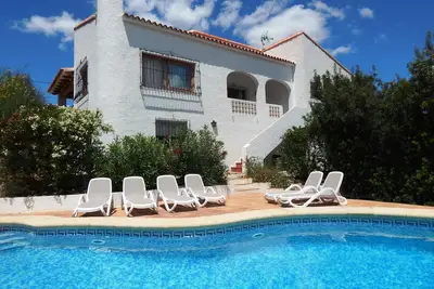 Image de Villa Carfax, avec piscine privée et belles vues