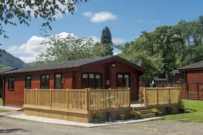 Image de Lomond Lodge 20, cabane en rondins de luxe sur les rives du Loch Lomond