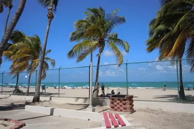 Image de This is a beach front Condo located in Isla Verde Puerto Rico