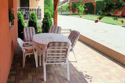 Image de Merveilleuse maison de vacances privée pour 10 personnes avec piscine privée, Wifi, Tv et patio