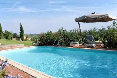 Image de Belle maison de vacances pour 4 personnes avec climatisation, Wifi, piscine, Tv, terrasse et parking