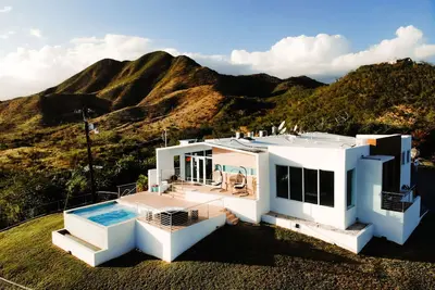 Image de Luxury Villa for 6 w/ Sea and Mountain views, Heated Pool-WiFi in Juana Diaz