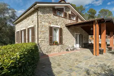 Image de Belle maison de vacances privée pour 5 personnes avec climatisation, Wifi, Tv, terrasse et parking