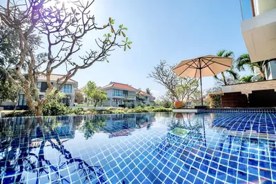 Image de Belle villa de 3 chambres 5 * Da Nang City Resort
