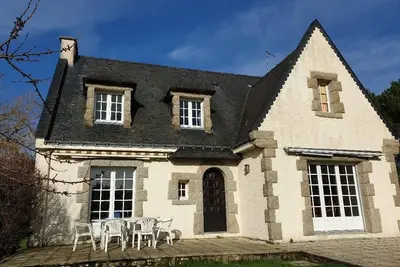 Image de Maison 9 personnes, grand jardin, terrasse plein sud proche des plages
