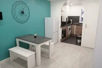 Image de 200 meters from teh beach with Cascade view