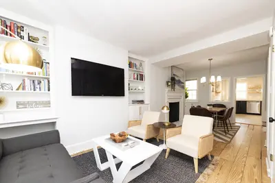 Image de ★ Midcentury Modern Getaway ★ Prime Location ★