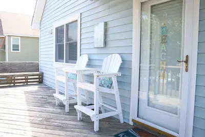 Image de Bright & Beachy 3 bed/2 bath Soundside Mp6