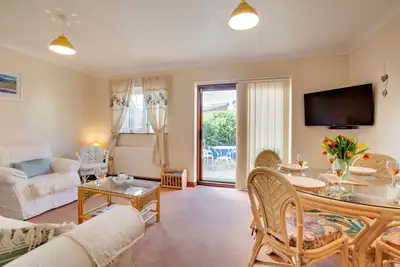 Image de 7 Ramey Court - Deux Chambres Maison, Couchages 4