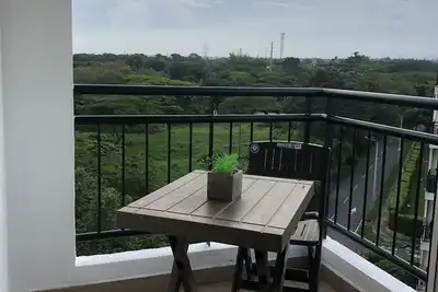 Image de Appartement au 8 étage avec vue sur la forêt et les montagnes