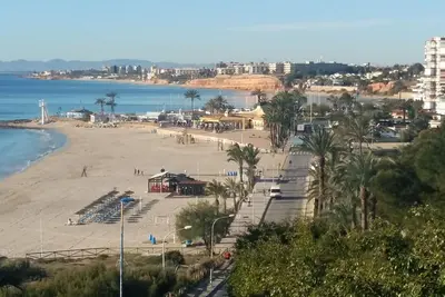 Image de Appartement Deux pièces dans urbanisation avec accès direct à deux plages. A. A.