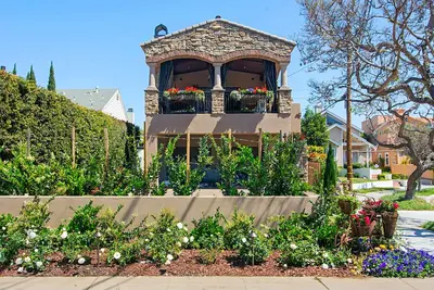 Image de Belle maison dans le village de Coronado