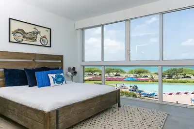 Image de Ocean Front 4 Bedr Duplex Apart: toute la famille!