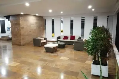 Image de Apartamento amoblado a 5 minutos del aeropuerto, con excelente vista al mar.