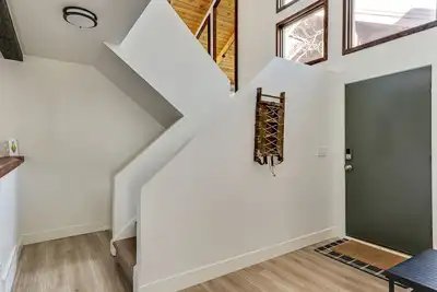 Image de Maison de ski rustique, bain à remous, emplacement des canyons de Cottonwood!