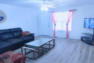 Image de Bel Appartement 3/2 Totalement MEUBLÉ À Un Prix Imbattable.