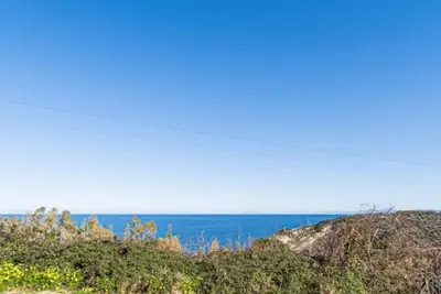 Image de Two-room apartment with sea view near the famous Sansone beach