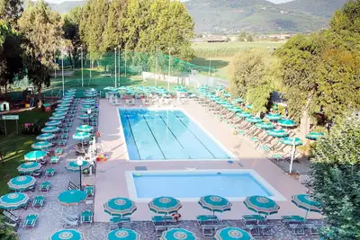 Image de Bel appartement pour 4 personnes avec Wifi, climatisation, piscine, Tv, balcon et animaux admis