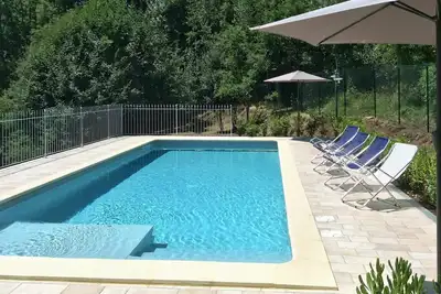 Image de Belle maison de vacances privée avec piscine privée, Wifi, Tv, patio, animaux admis, parking