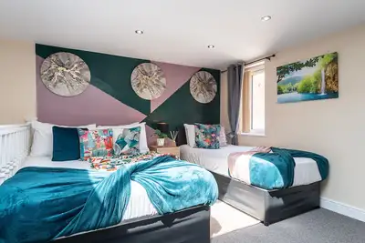 Image de CoMfY Mezzanine Suite By Jesouth