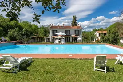 Image de Belle maison de vacances privée avec Wifi, piscine privée, Tv, patio, animaux admis, parking