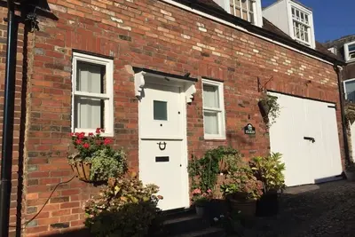 Image de Les écuries près des Pantiles avec jardin sur cour