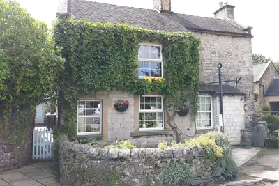 Image de Cottage 2 chambres du 18ème siècle à Hartington avec jardin privé