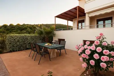 Image de Villa près de la plage avec vue imprenable sur le coucher du soleil