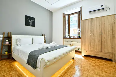 Image de Iris boutique bnb aprt, 3 invités dans le centre d'Athènes à côté de la salle de concert