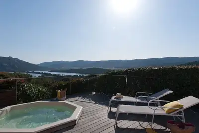 Image de Villa avec jacuzzi et vue sur la mer - Santa Giulia - Résidence piscine chauffée