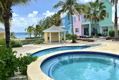 Image de Neptune's Nest by the Sea, East End