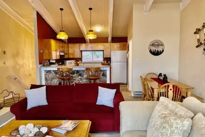 Image de 2 chambres, 2 salles de bain condo, 6 couchages