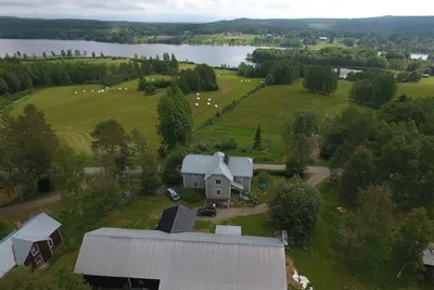 Image de Ferme avec vue sur le lac / Ferme avec vue sur le lac