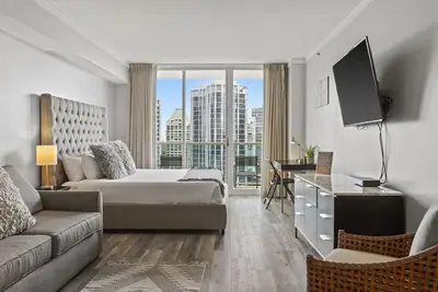 Image de Studio élégant à l'hôtel Arya avec balcon