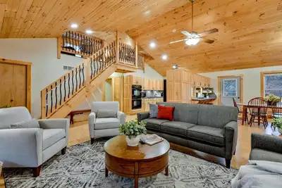 Image de Shade Mountain Retreat - Avec Hot Tub! 22 couchages