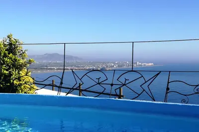 Image de Découvrez Casa Lobo, votre paradis de rêve à Salobreña