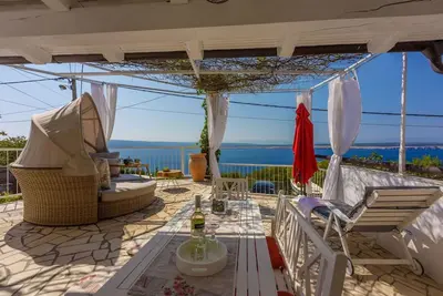Maison de vacances avec jacuzzi et climatisation