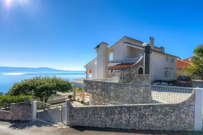 Appartement de vacances avec climatisation et vue sur la mer