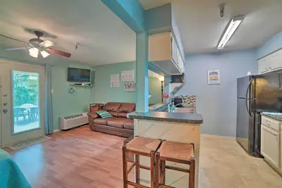 Image de Nouveau! Condo Corpus Christi avec piscine <1 Mi à la plage!