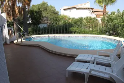 Image de Villa avec piscine privée pour 2 à 6 personnes à 10 minutes de la plage