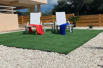 Image de Spacieux appartement d'une chambre avec balcon plein sud et jardin. . . . .