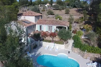 Image de Maison provençale piscine privée calme terrain clos au milieu d'un verger 4000m
