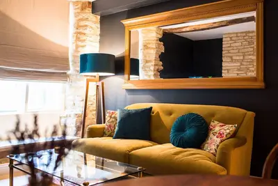 Image de Cotswold Place - Maison de ville centrale, historique et chic pour 2/3