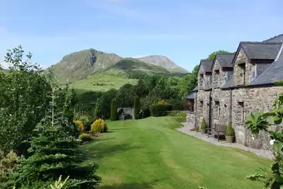 Image de Authentique chalet gallois dans le sud de Snowdonia avec une vue magnifique, un grand jardin